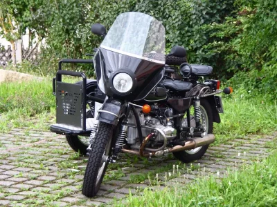 1920px-Ural_cross_tourist_2010.webp