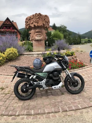 V85 TT Rond-point.webp