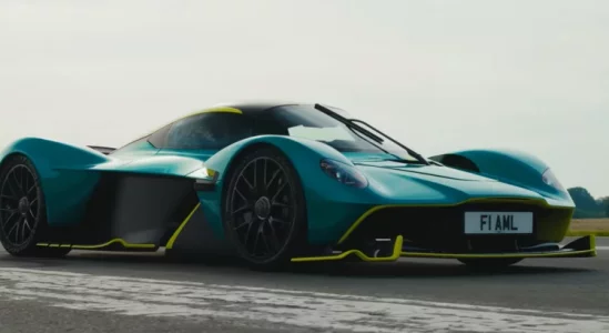 aston-martin-valkyrie.webp
