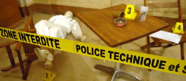 6537_Une-Police.jpg