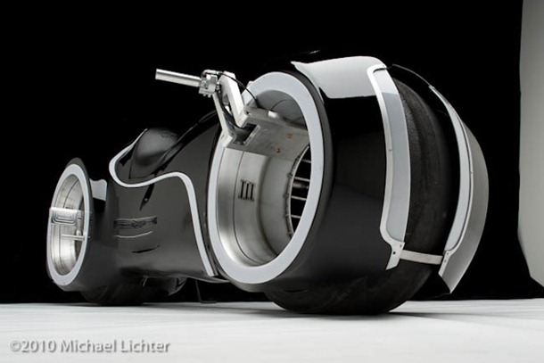 tron_lightcycle_03-1.jpg