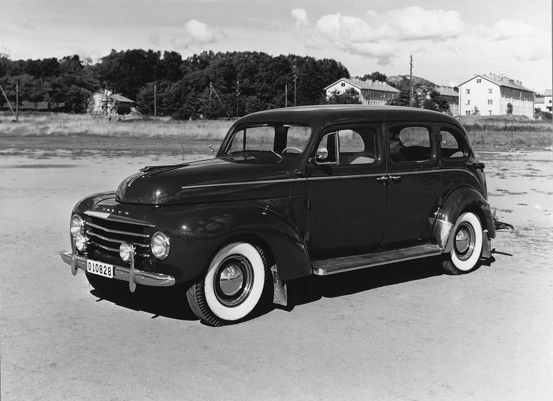Volvo-PV831-4-image-01.jpg