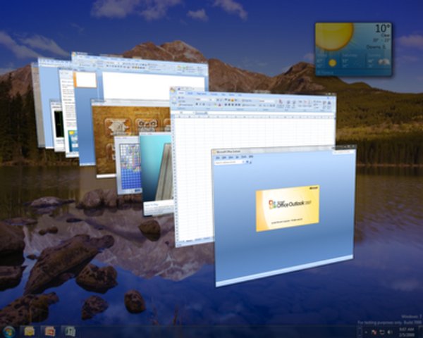 Windows-7-Copies-Mac-OS-X-Microsoft-Employee-Says-2.jpg