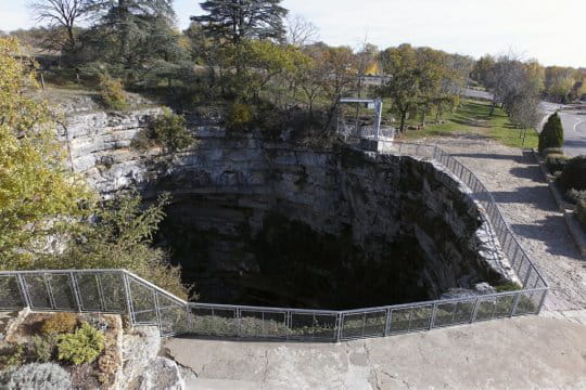 trou-408194.jpg