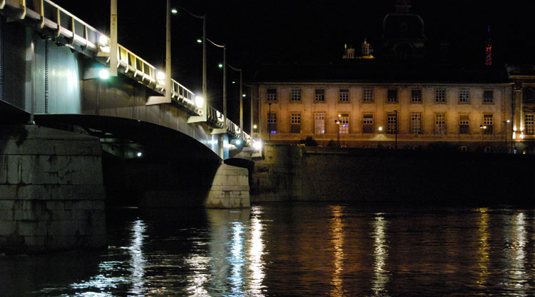 CSC_0777_LyonByNight.jpg
