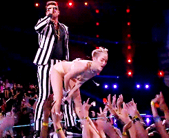 tumblr_ms5uulSrUj1rome1po8_250.gif