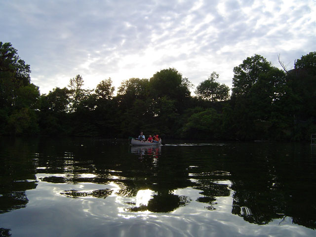 canoe.jpg