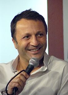220px-Arthur_2010_c.jpg