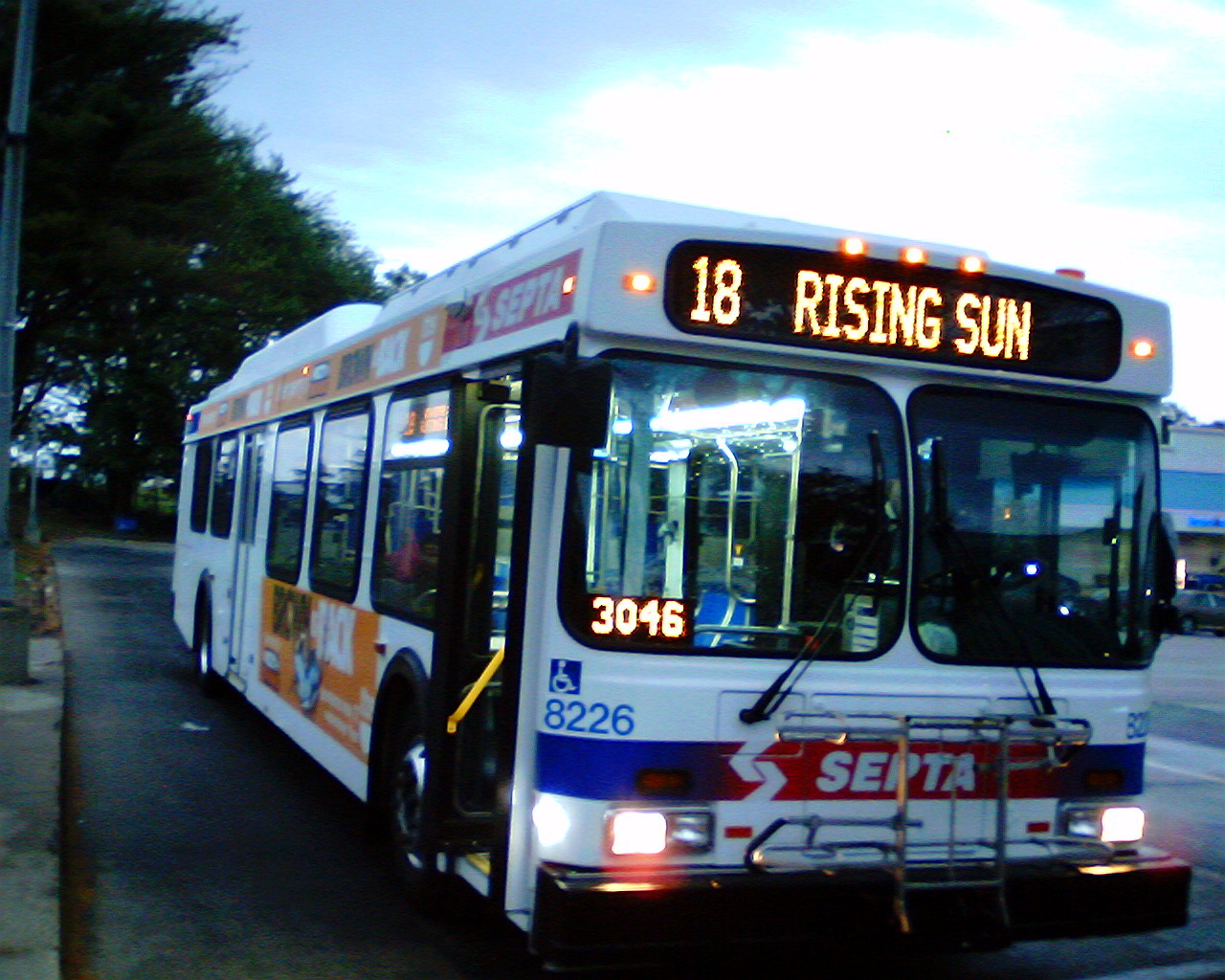 SEPTA_New_Flyer_DE41LF_-8226_on_Route_18.jpg