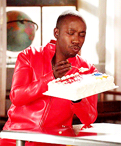 tumblr_mmgmmu0M7Q1r12sfko2_250.gif