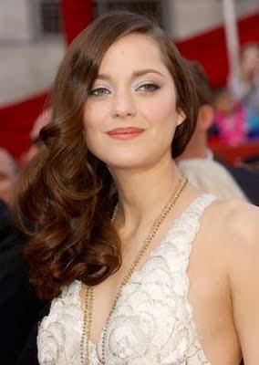 magie-maquillage-marion-cotillard-edith-piaf-L-4.jpeg