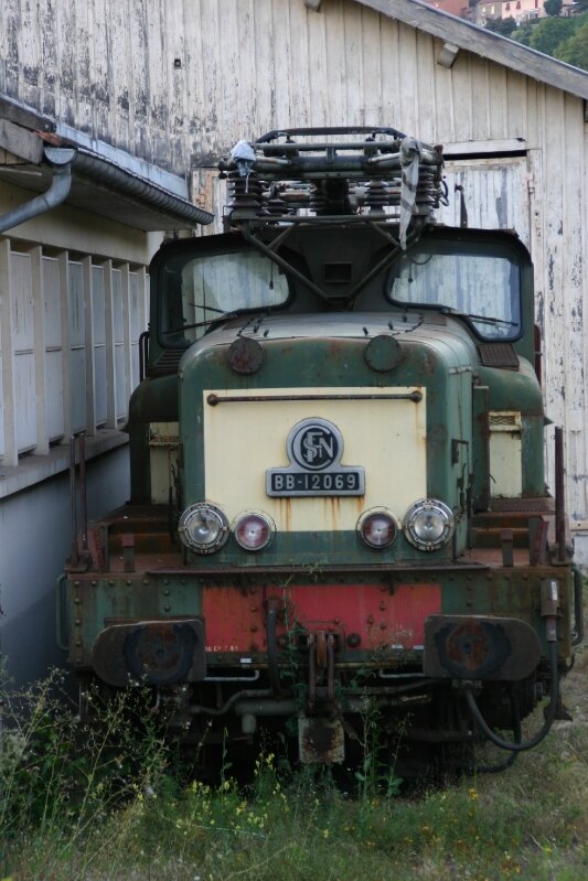 42664702.jpg