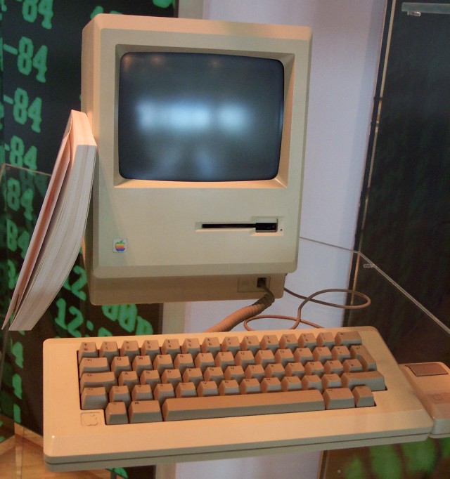 Apple_512k.jpg